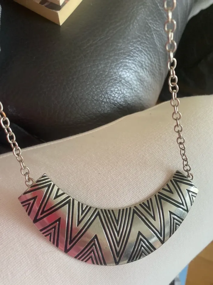 Collier argenté - photo numéro 2