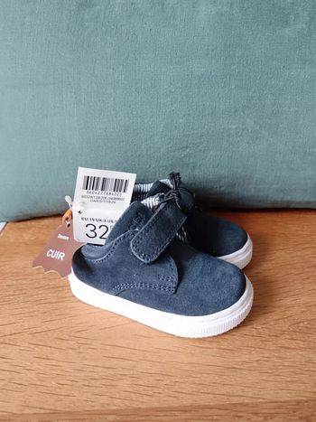 Chaussures en cuir Obaïbi 19 neuves