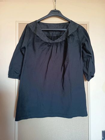 Tunique , manche demi longue avec élastique.