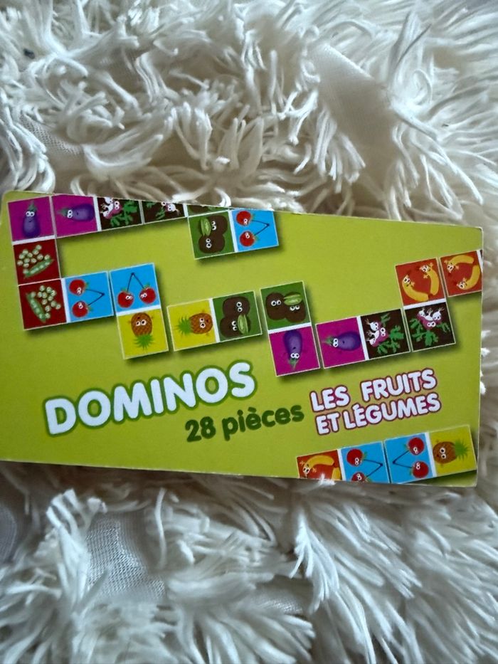 Dominos fruit
