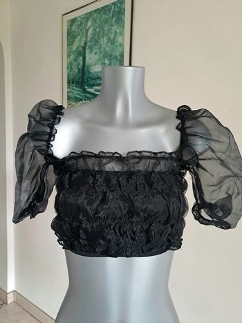 Crop top dentelle noir
