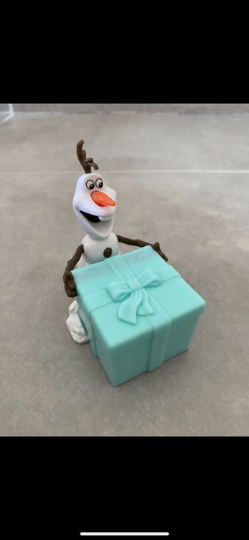 Olaf et son cadeau 🎁