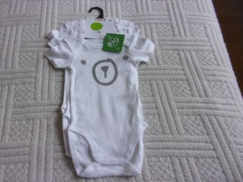 lot de 3 bodies Tex Bio taille 6 mois