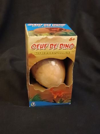 Oeuf de dinosaure