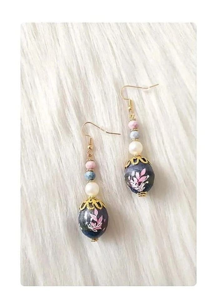 Boucles d'oreilles pendantes ovales style japonais avec fleurs et perles - photo numéro 2
