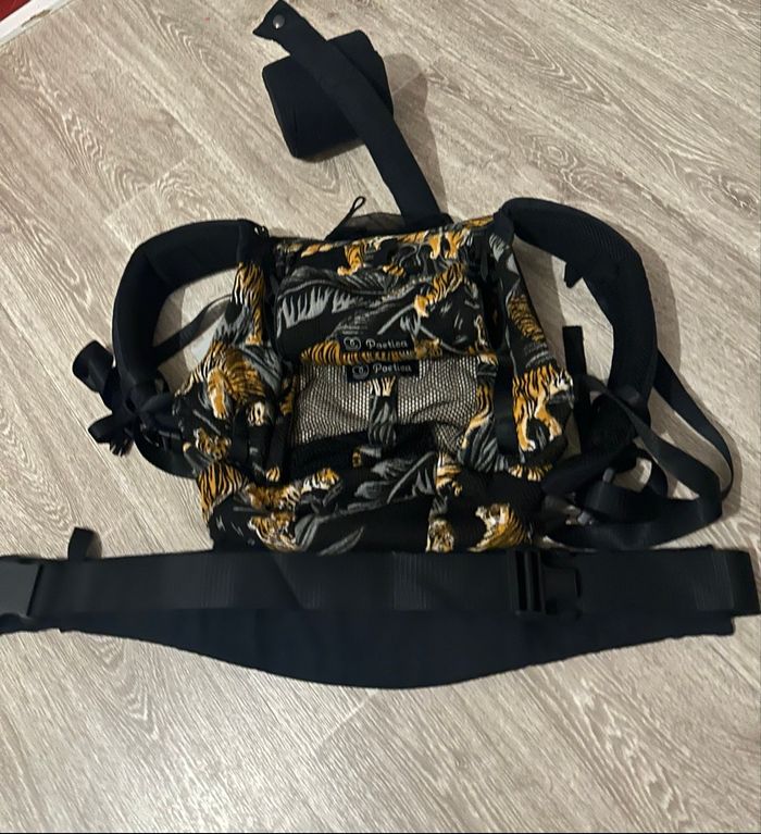 Porte bébé physiologique physiocarrier Love radius ( tigre) - photo numéro 8