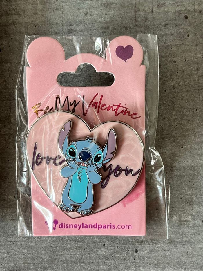 Lot pin’s Stitch saint Valentin - photo numéro 7
