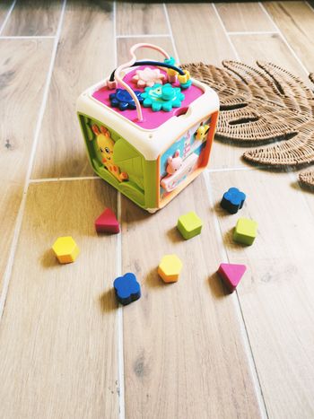 🎶 Cube busy board sonore multi activités 7 en 1 en plastique