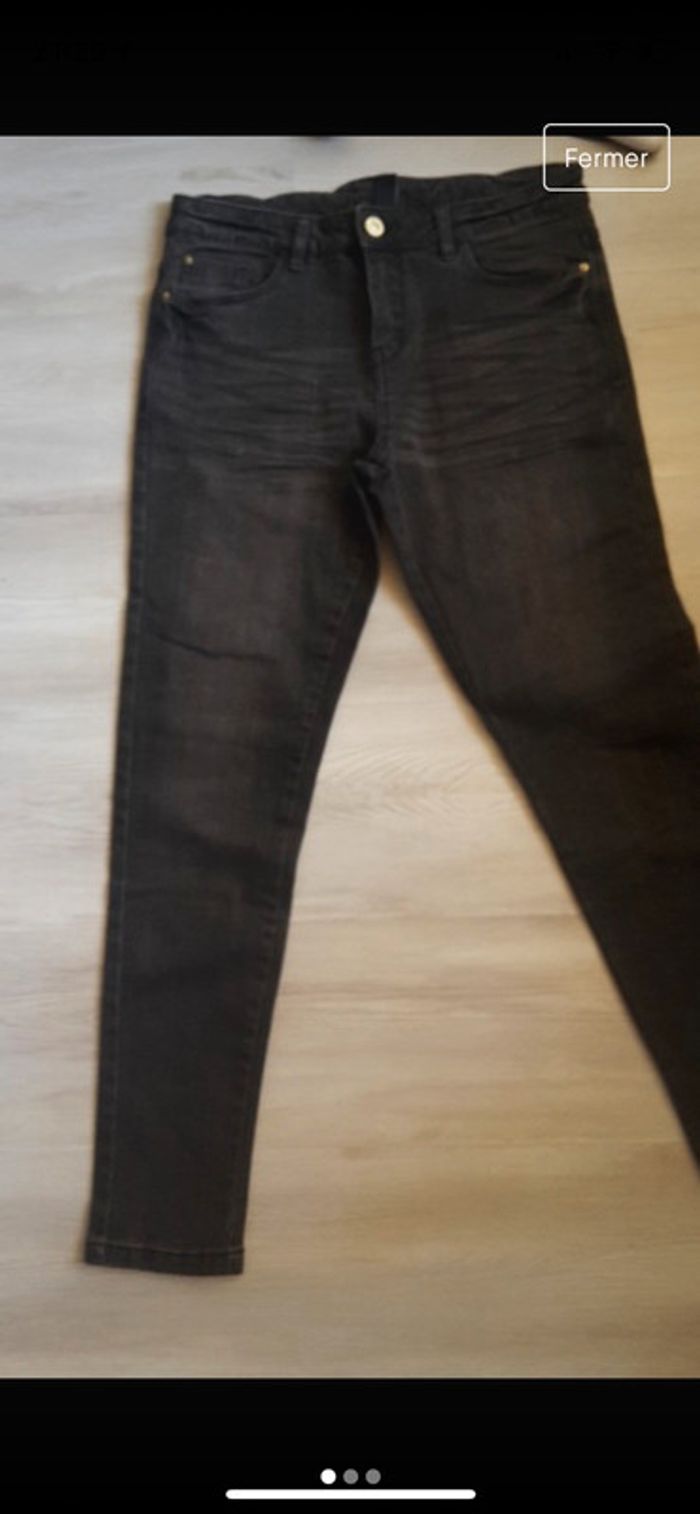 Jean stretch noir taille 40