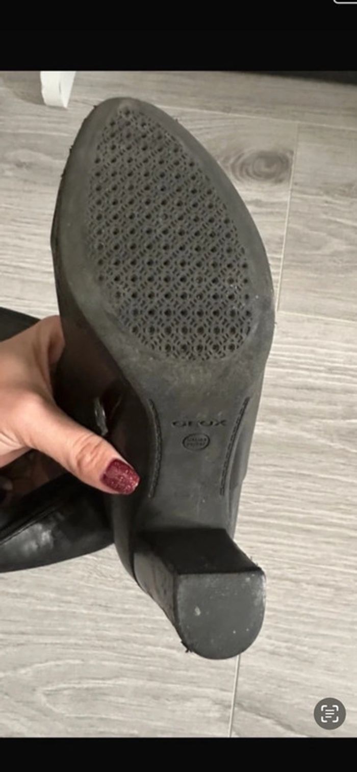 Bottes noir en cuir et à talons Geox - photo numéro 3