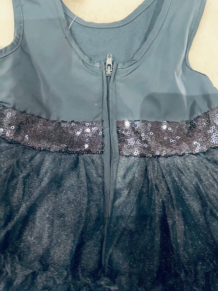 Robe de Noël TAO neuve 3 ans - photo numéro 4