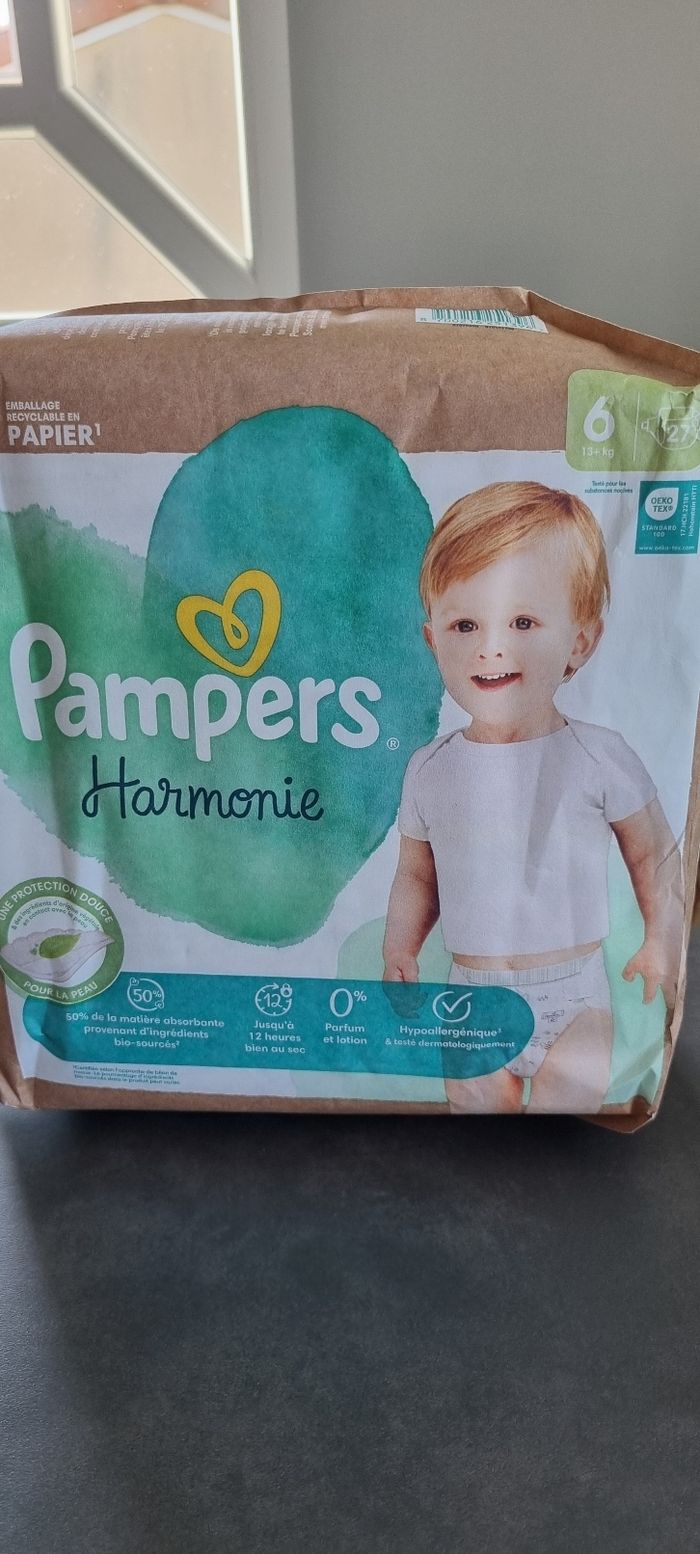 Couches pampers harmonie T6