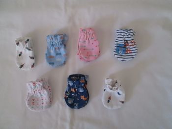 Lot 7 paires de moufles anti-griffures