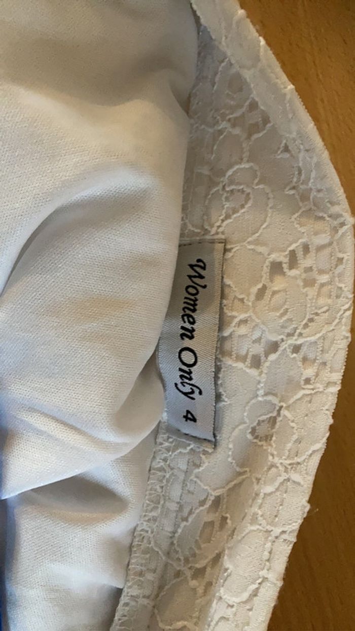 Jupe blanche dentelle taille 4 - photo numéro 2