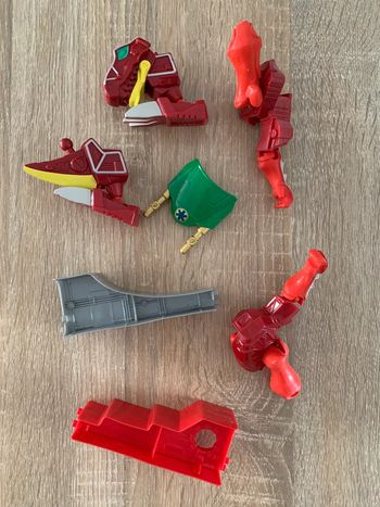 Lot ensemble jouets Power Rangers Hasbro Dino-Charge-Rex-Zord rouge pièces détachées