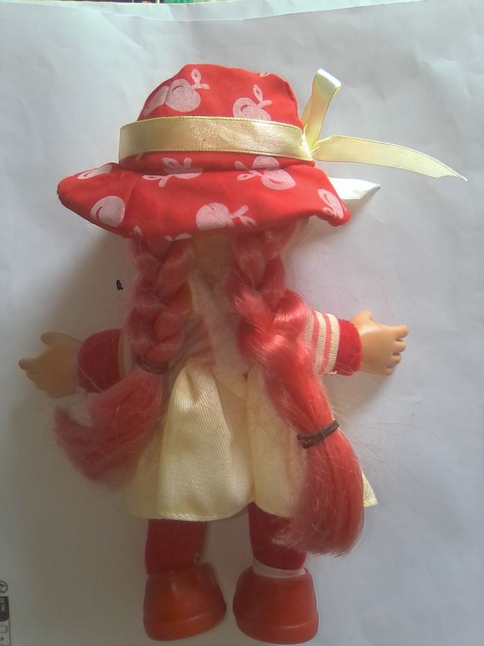 Poupée Petite chaperon rouge - photo numéro 2