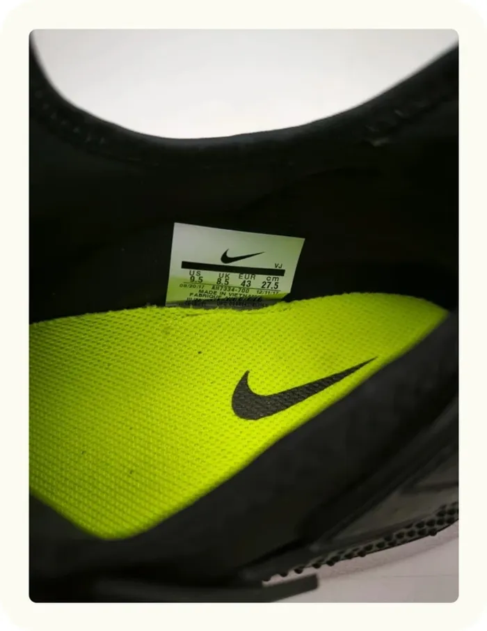 Baskets Nike air Huarache Drift noir volt Taille 43 - photo numéro 6