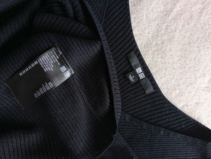 Haut noir en maille. Uniqlo 40 - photo numéro 8