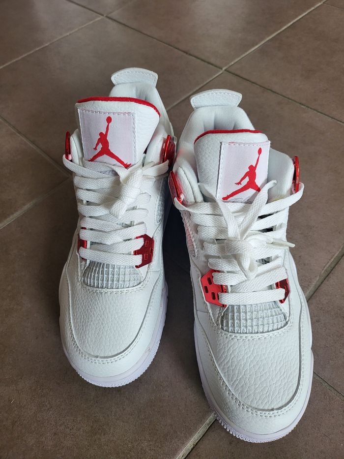 Air Jordan 4 Retro White/Red 🔥 – Taille 39 – Neuves - photo numéro 2