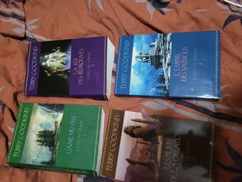 Lot de 8 romans Terry Goodkind L épée de la verite