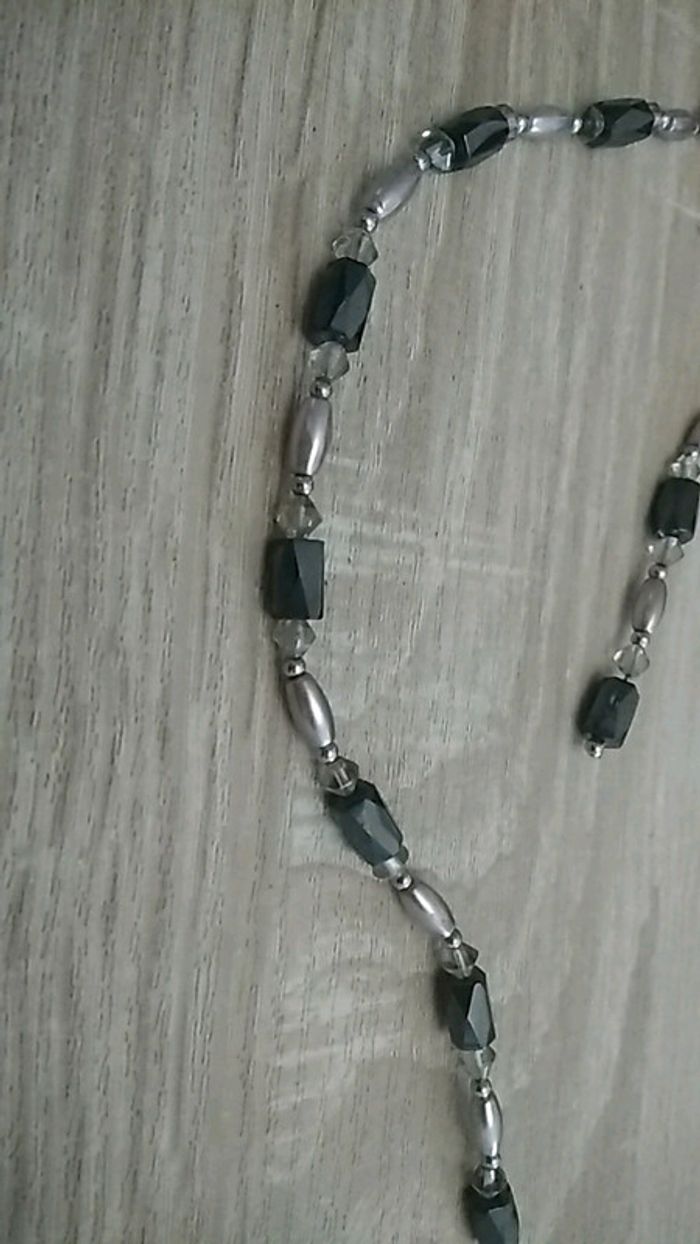 Collier magnétique argenté
