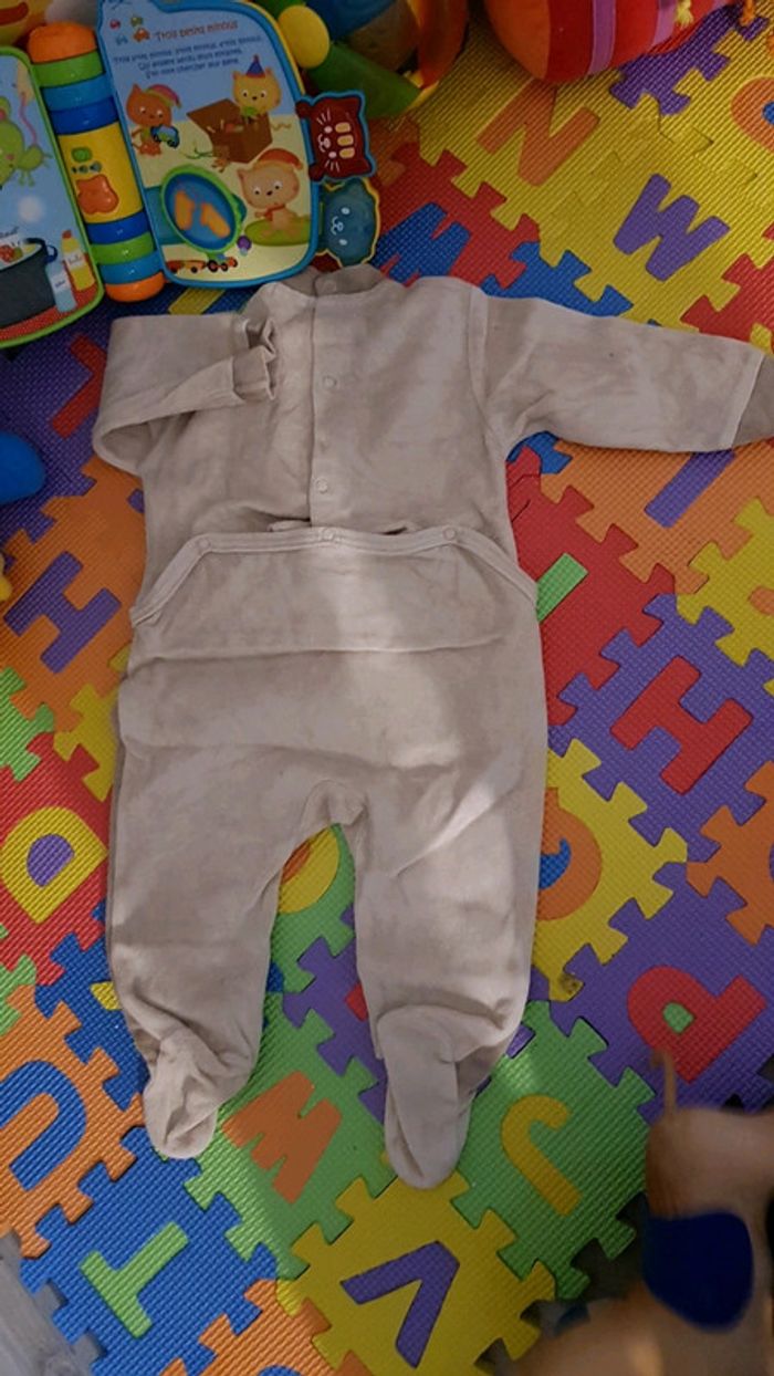 Pyj 6 mois - photo numéro 2
