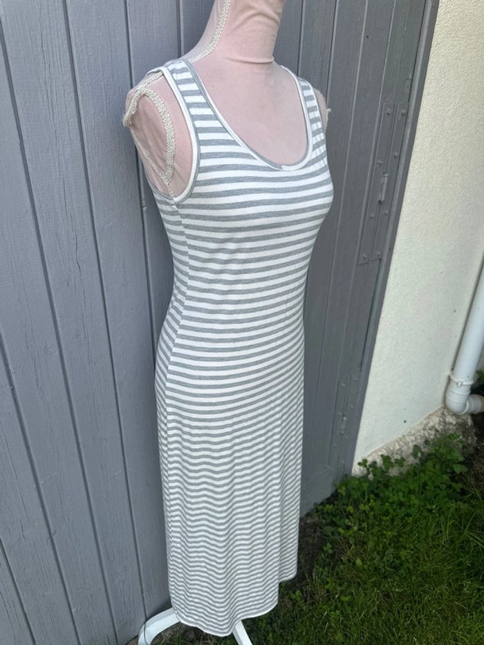 Robe longues rayée sans manches été moulante - photo numéro 4