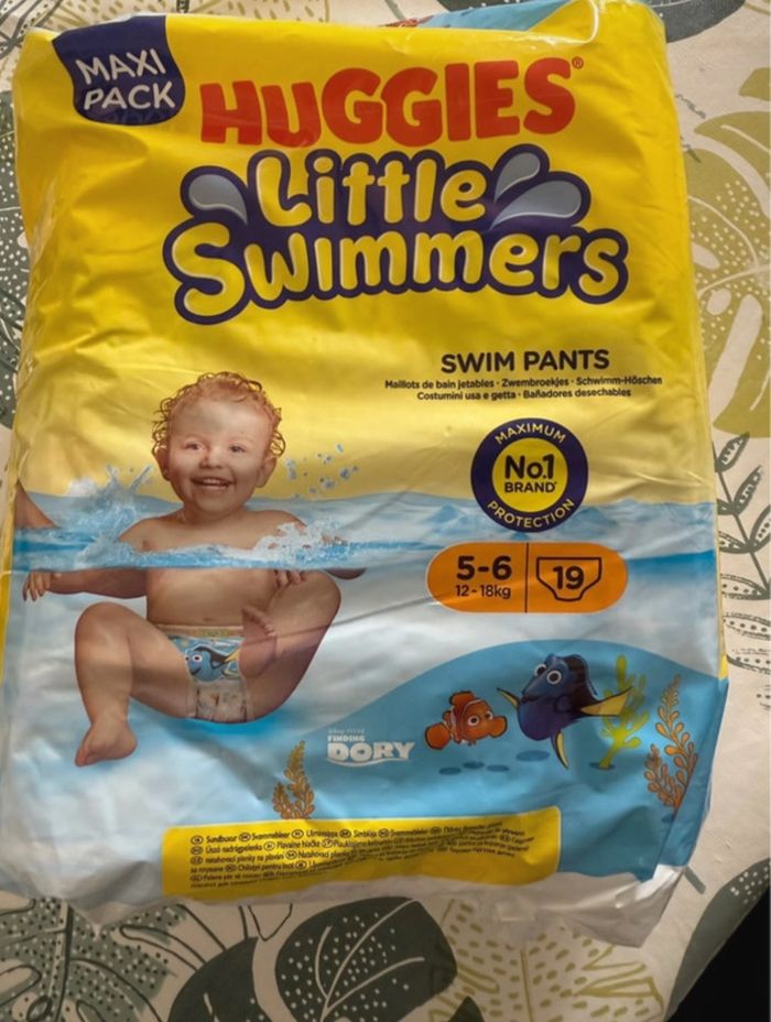 Couche piscine Huggies