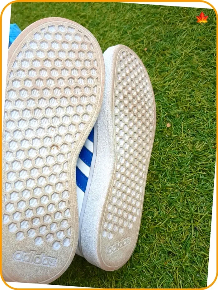 Basket Adidas enfant 31 et demi - photo numéro 8