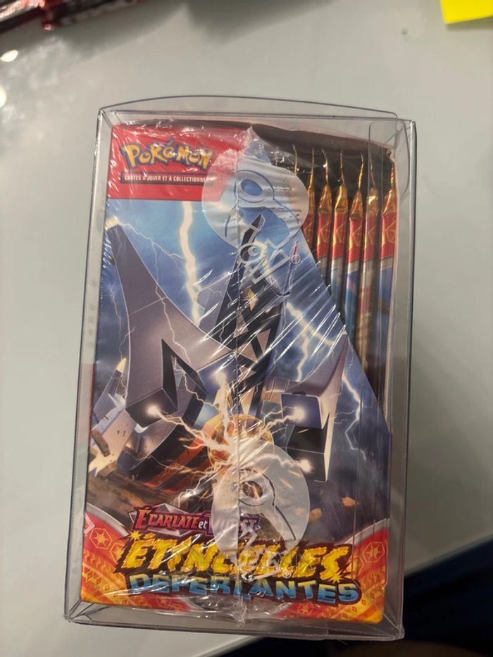 Pokémon - Écarlate et Violet – Display Etincelles Deferlantes EV08 (36 boosters) - photo numéro 6