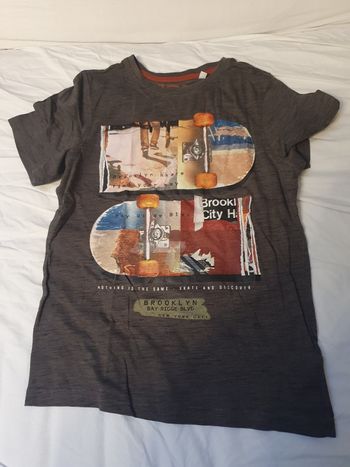 Tee shirt skate board