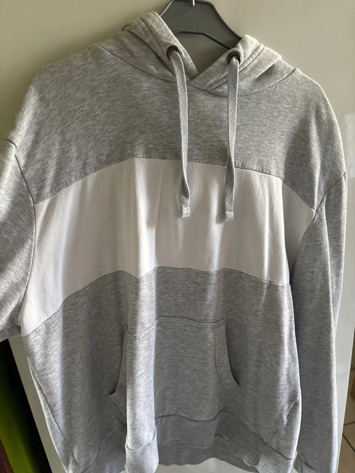 Pull à capuche