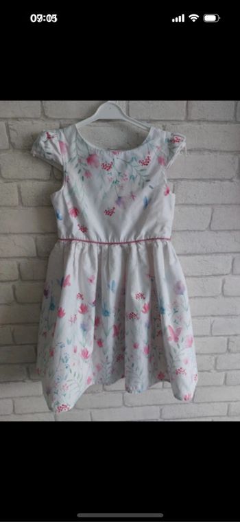Robe Primark Premiun taille 4 / 5 ans