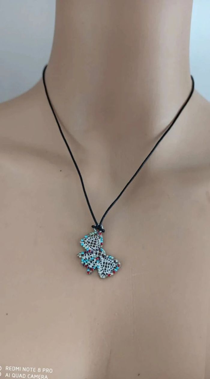 Collier pendentif noeud