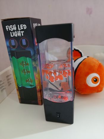 Lampe LED avec éléments 