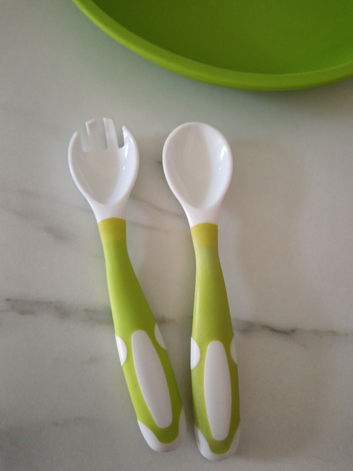 Assiette ventouse et couvert flexible - photo numéro 8