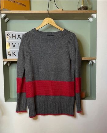 Pull hiver gris et rouge
