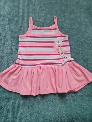 Très jolie robe 6 mois