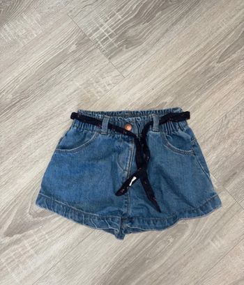 Short Kiabi bébé fille taille 24 mois