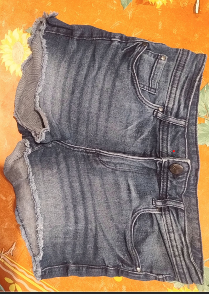 Mini short en jean - photo numéro 3