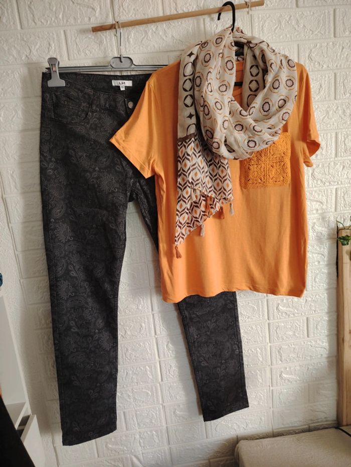 Ensemble pantalon, tee-shirt orange - photo numéro 2