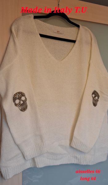 Joli pull tête de mort