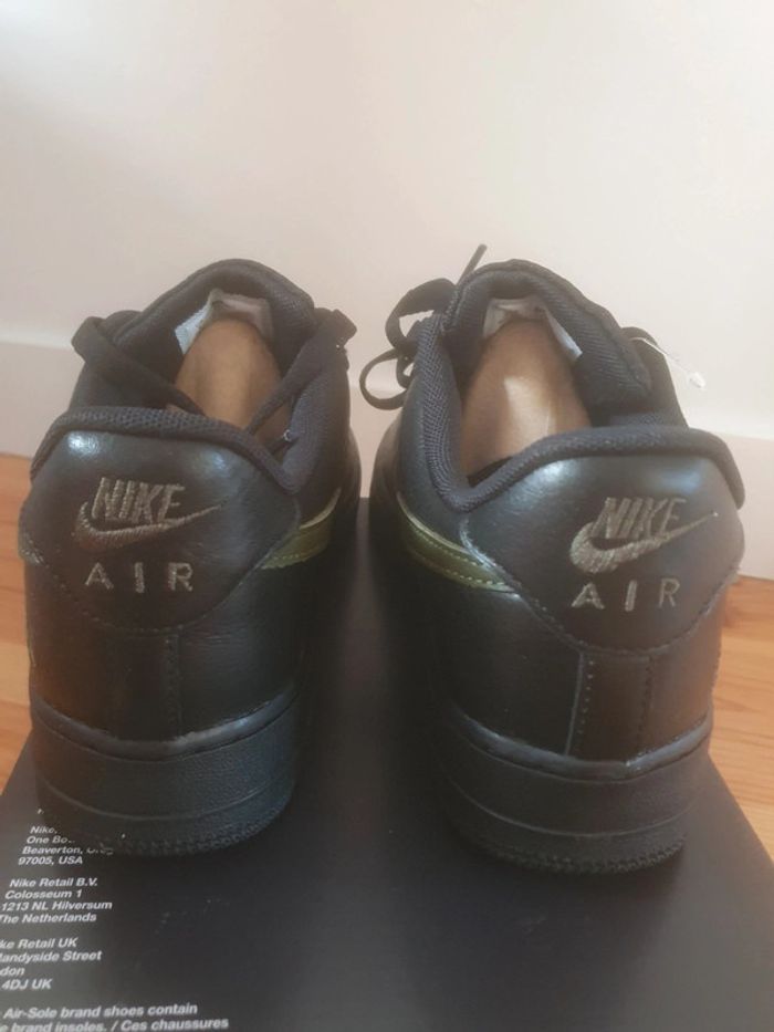 Nike Air Force 1 (38.5) - photo numéro 7