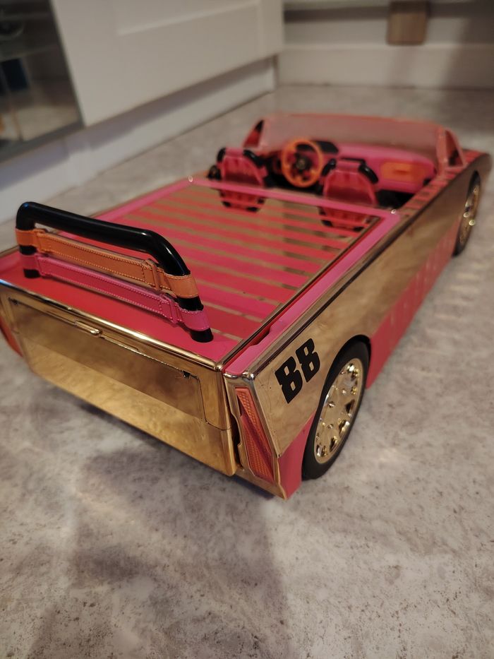 Voiture poupée LOL - photo numéro 4