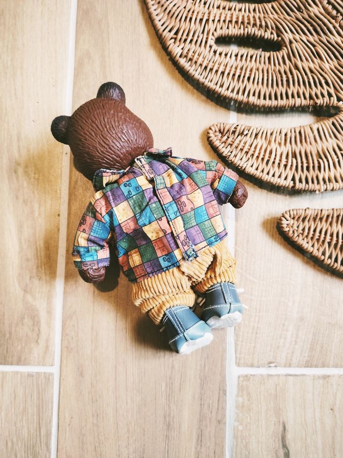 🐻Poupée papa Ours avec veste à carreaux Les copains de la forêt marque Berchet - photo numéro 3