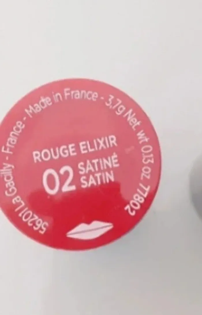 NEUF - Rouge à lèvres Yves Rocher - Rouge Elixir - photo numéro 2