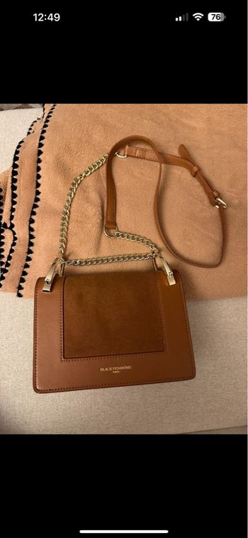 Sac marron Place Vendôme Paris