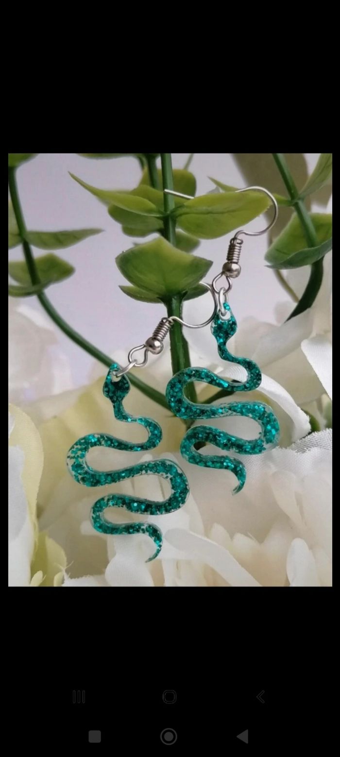 Boucle d'oreille serpent