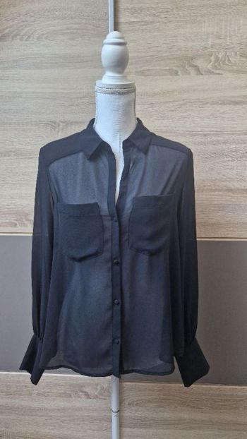 Chemise transparente.