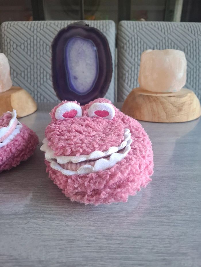 Chaussons monstre pantoufle  34 - photo numéro 2